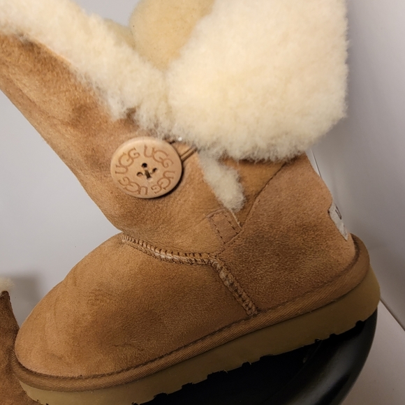 UGG Boots - chestnut - women’s size 7 - Picture 5 of 8